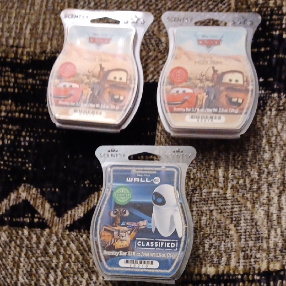 4/$60 New Scentsy Disney Pixar Aromatic Wax - Set Of 3 Bars